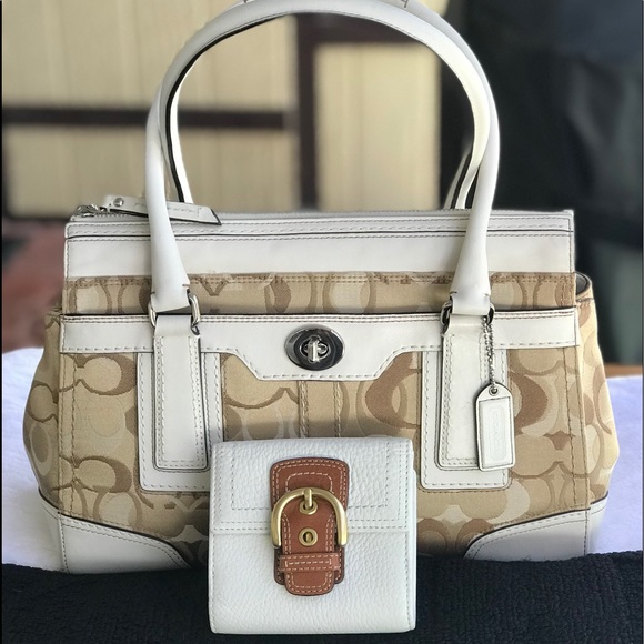 Coach Handbags - Coach L0773-11818 satchel w/Wallet